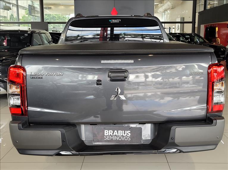 Mitsubishi-L200 TRITON-2.4 16V Turbo Sport Outdoor Plus CD 4X4