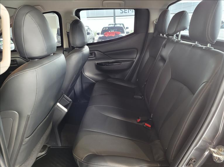 Mitsubishi-L200 TRITON-2.4 16V Turbo Sport Outdoor Plus CD 4X4