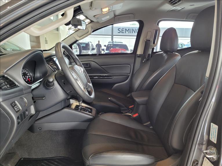 Mitsubishi-L200 TRITON-2.4 16V Turbo Sport Outdoor Plus CD 4X4