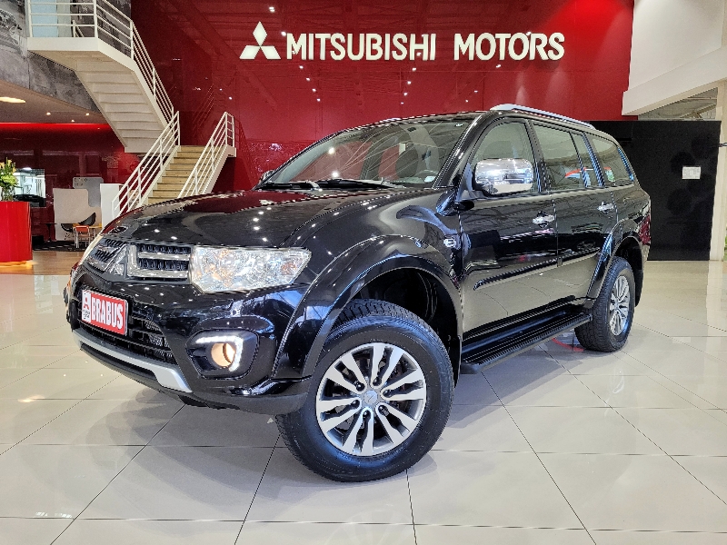PAJERO 3.2 HPE 4X4 7 Lugares 16V Turbo Intercooler PAJERO 3.2 HPE 4X4 7 Lugares 16V Turbo Intercooler