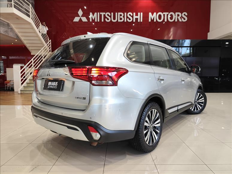 Mitsubishi-OUTLANDER-3.0 Mivec V6 Hpe-s AWD