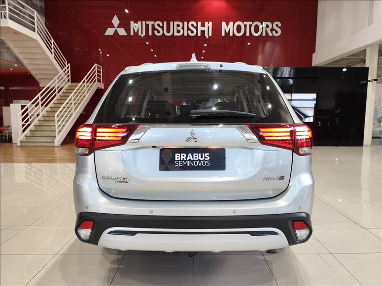 Mitsubishi-OUTLANDER-3.0 Mivec V6 Hpe-s AWD