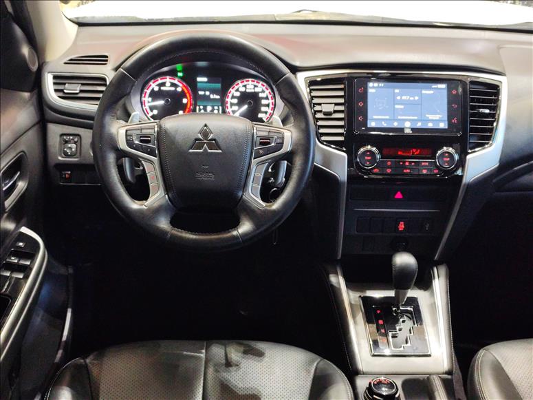 Mitsubishi-L200 TRITON-2.4 16V Turbo Sport HPE CD 4X4