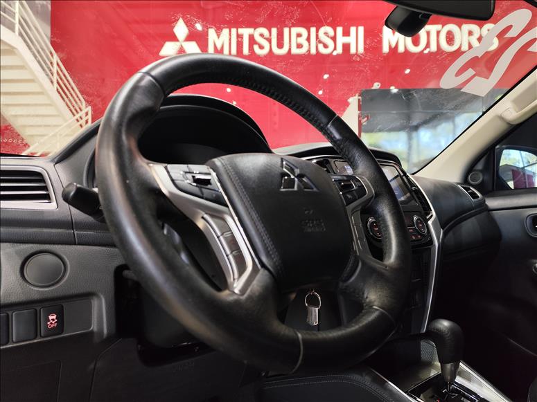 Mitsubishi-L200 TRITON-2.4 16V Turbo Sport HPE CD 4X4