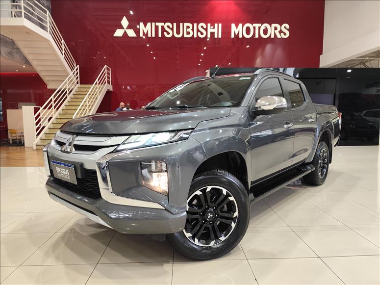 Mitsubishi-L200 TRITON-2.4 16V Turbo Sport HPE CD 4X4