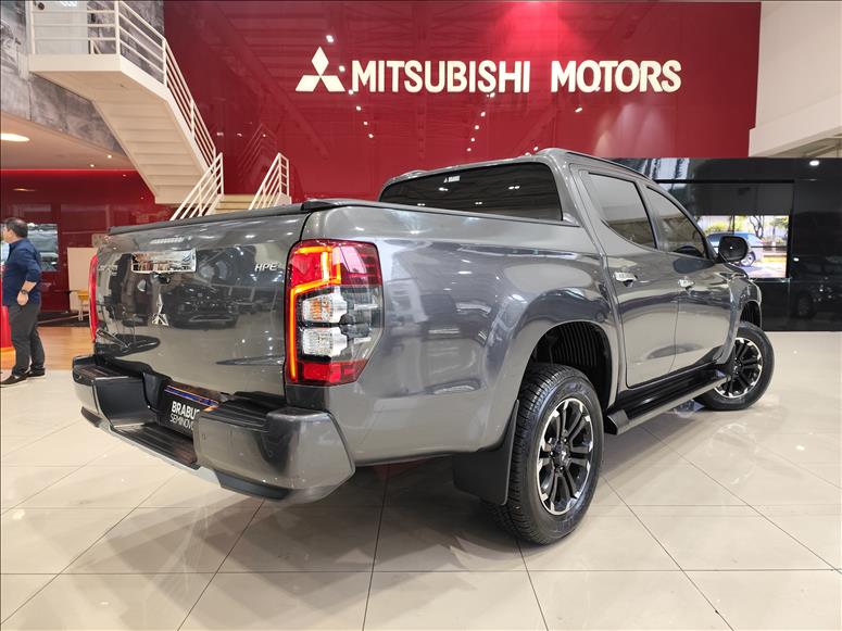 Mitsubishi-L200 TRITON-2.4 16V Turbo Sport HPE CD 4X4