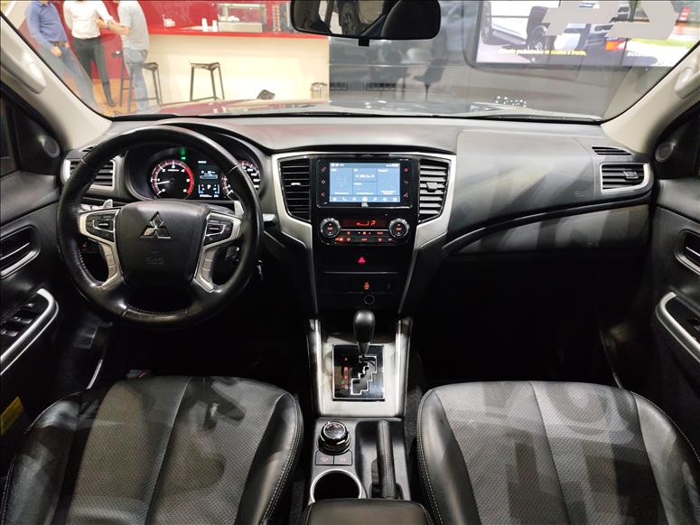 Mitsubishi-L200 TRITON-2.4 16V Turbo Sport HPE CD 4X4