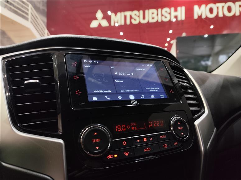 Mitsubishi-L200 TRITON-2.4 16V Turbo Sport HPE CD 4X4