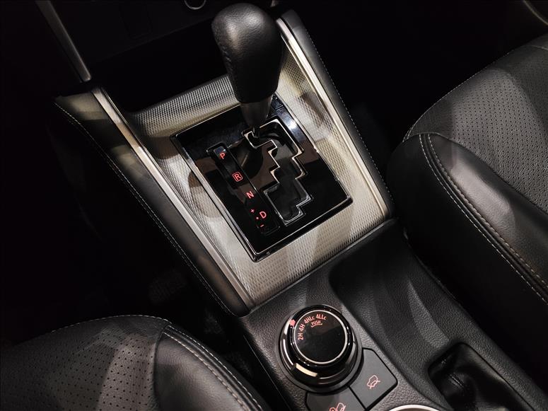 Mitsubishi-L200 TRITON-2.4 16V Turbo Sport HPE CD 4X4