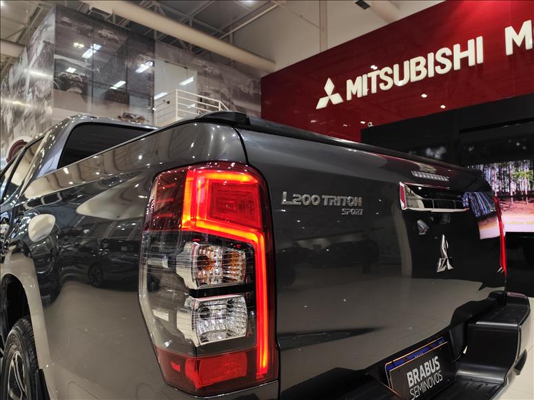 Mitsubishi-L200 TRITON-2.4 16V Turbo Sport HPE CD 4X4