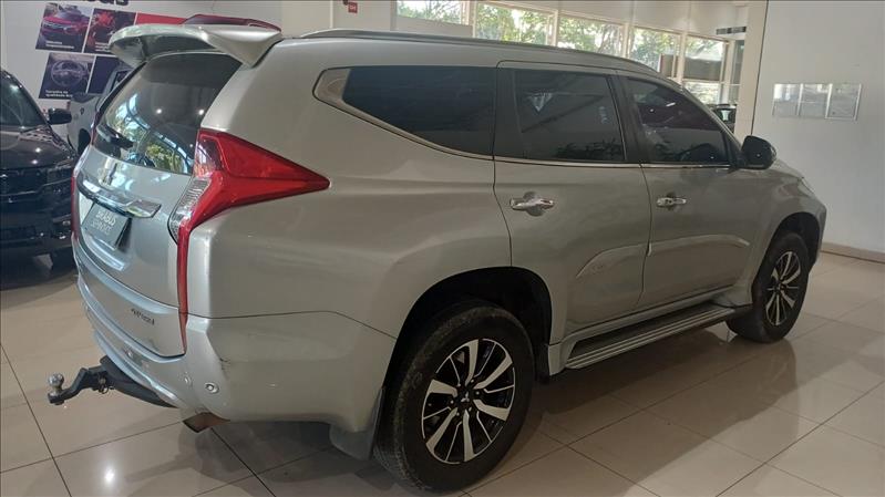Mitsubishi-PAJERO SPORT-2.4 16V Mivec Turbo HPE AWD