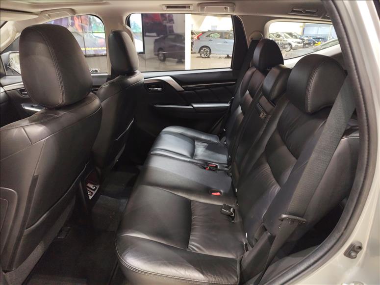 Mitsubishi-PAJERO SPORT-2.4 16V Mivec Turbo HPE AWD
