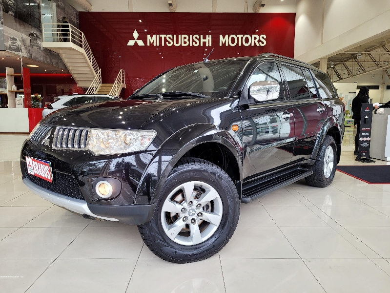 PAJERO DAKAR 3.2 HPE 4X4 7 Lugares 16V Turbo Intercooler PAJERO DAKAR 3.2 HPE 4X4 7 Lugares 16V Turbo Intercooler