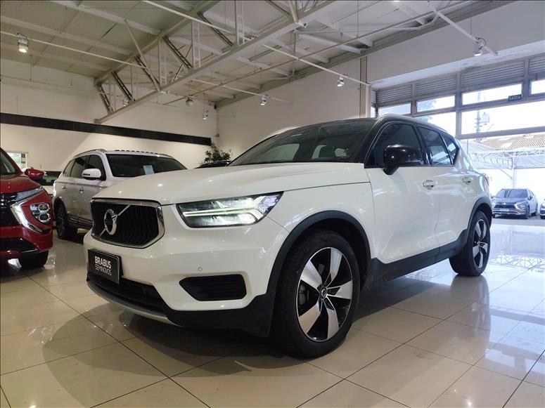 Volvo-XC40-2.0 T5 Momentum AWD Geartronic