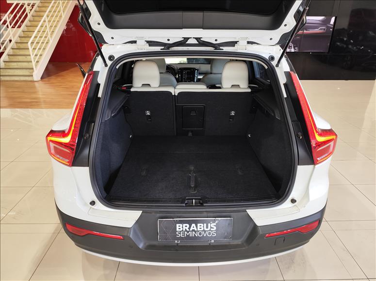 Volvo-XC40-2.0 T5 Momentum AWD Geartronic