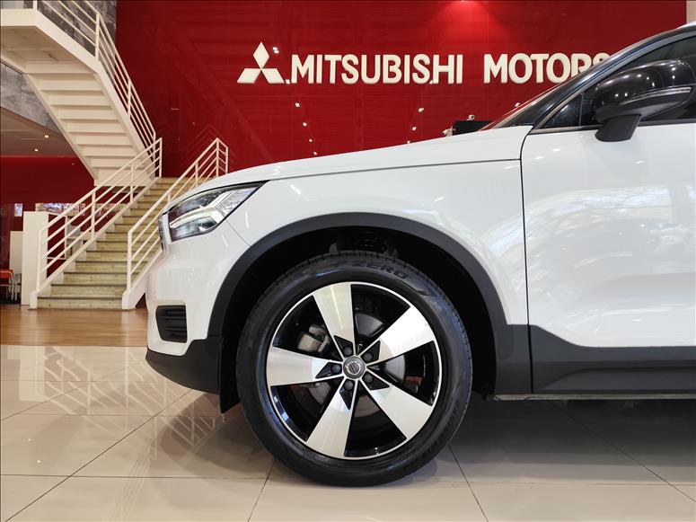 Volvo-XC40-2.0 T5 Momentum AWD Geartronic