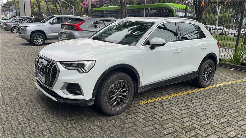 Audi-Q3-2.0 40 TFSI Performance Quattro