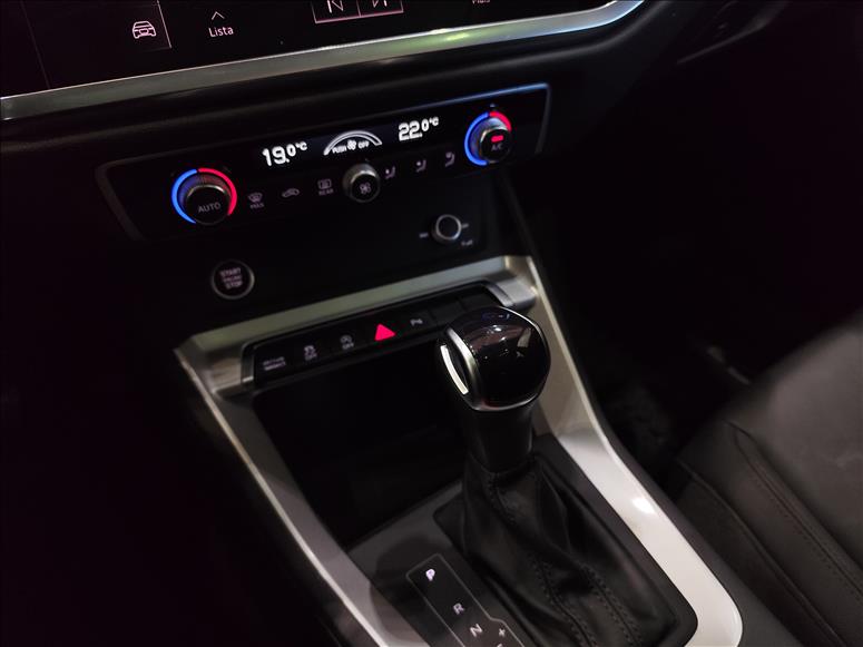 Audi-Q3-2.0 40 TFSI Performance Quattro