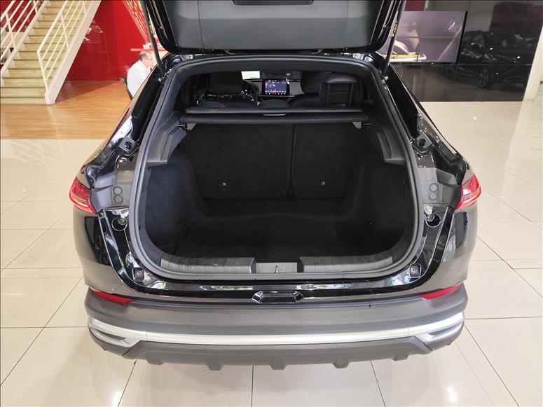 Fiat-FASTBACK-1.0 Turbo 200 Impetus