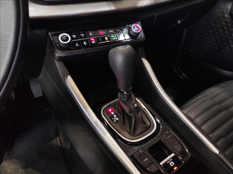 Fiat-FASTBACK-1.0 Turbo 200 Impetus