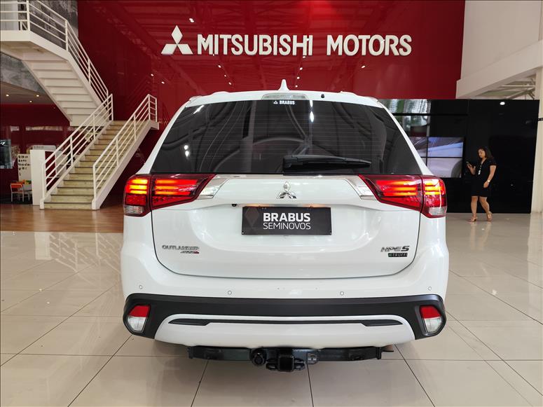 Mitsubishi-OUTLANDER-3.0 Mivec V6 Hpe-s AWD