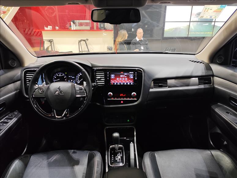 Mitsubishi-OUTLANDER-2.0 Mivec HPE