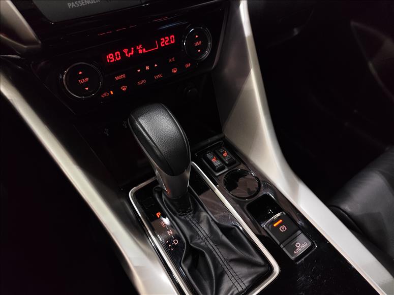 Mitsubishi-ECLIPSE CROSS-1.5 Mivec Turbo Hpe-s