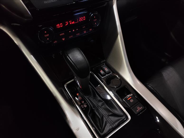 Mitsubishi-ECLIPSE CROSS-1.5 Mivec Turbo Hpe-s