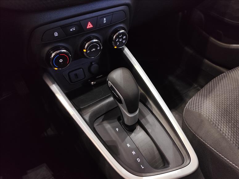 GM - Chevrolet-ONIX-1.0 Turbo Plus LTZ