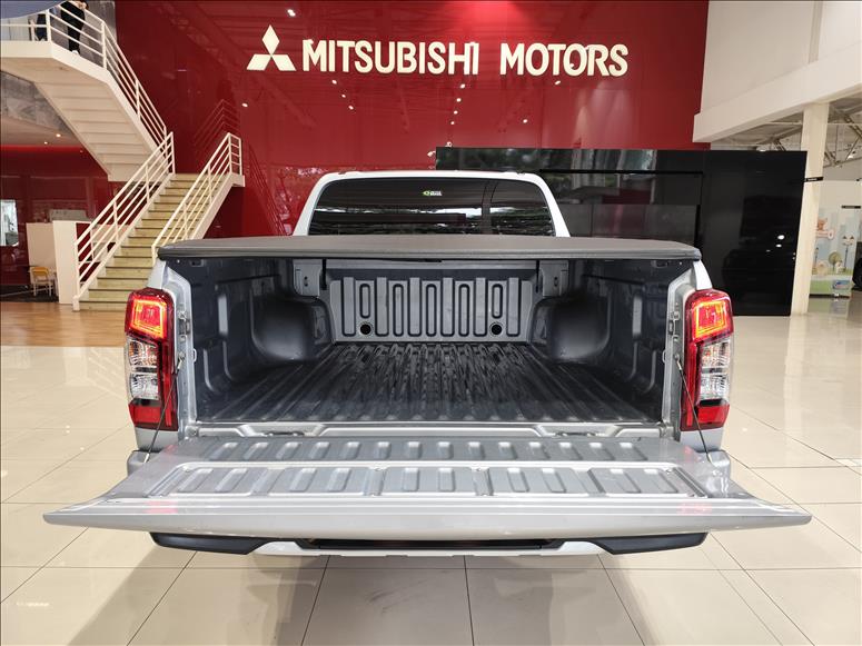 Mitsubishi-L200 TRITON-2.4 16V Turbo Sport GLS CD 4X4