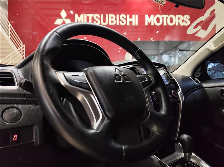 Mitsubishi-L200 TRITON-2.4 16V Turbo Sport GLS CD 4X4