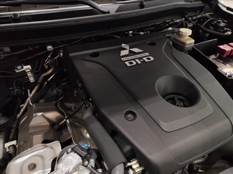 Mitsubishi-L200 TRITON-2.4 16V Turbo Sport GLS CD 4X4