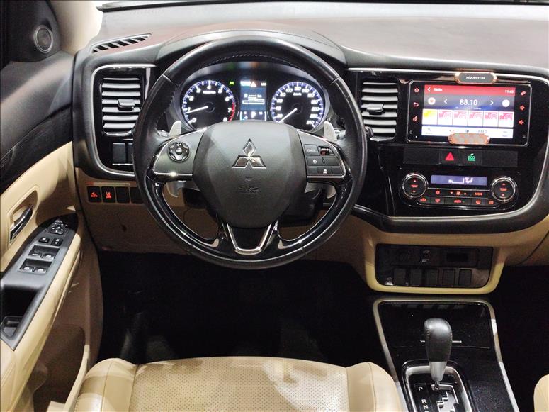 Mitsubishi-OUTLANDER-3.0 GT 4X4 V6 24V