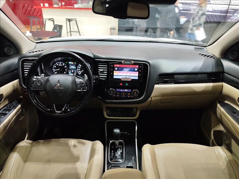 Mitsubishi-OUTLANDER-3.0 GT 4X4 V6 24V