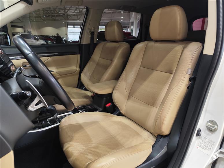 Mitsubishi-OUTLANDER-3.0 GT 4X4 V6 24V