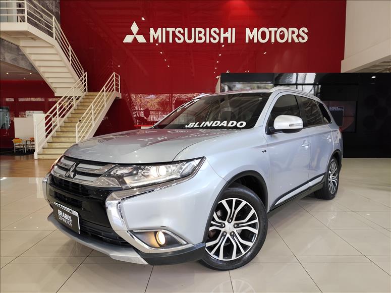 3.0 GT 4X4 V6 24V