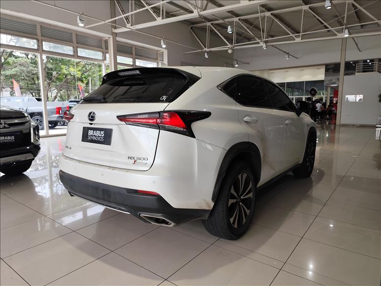 Lexus-NX 300-2.0 16V VVT-I Turbo F-sport 6a/t AWD