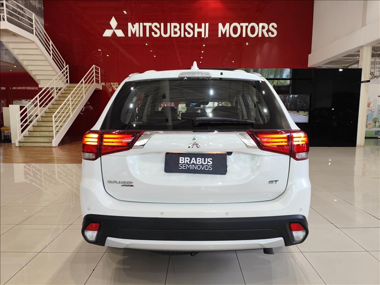 Mitsubishi-OUTLANDER-3.0 GT 4X4 V6 24V