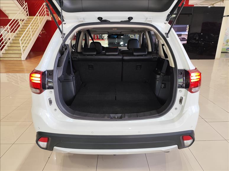 Mitsubishi-OUTLANDER-3.0 GT 4X4 V6 24V