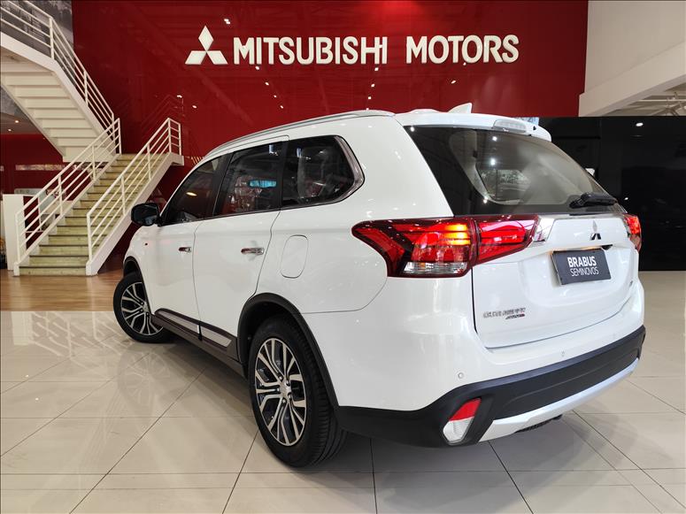 Mitsubishi-OUTLANDER-3.0 GT 4X4 V6 24V