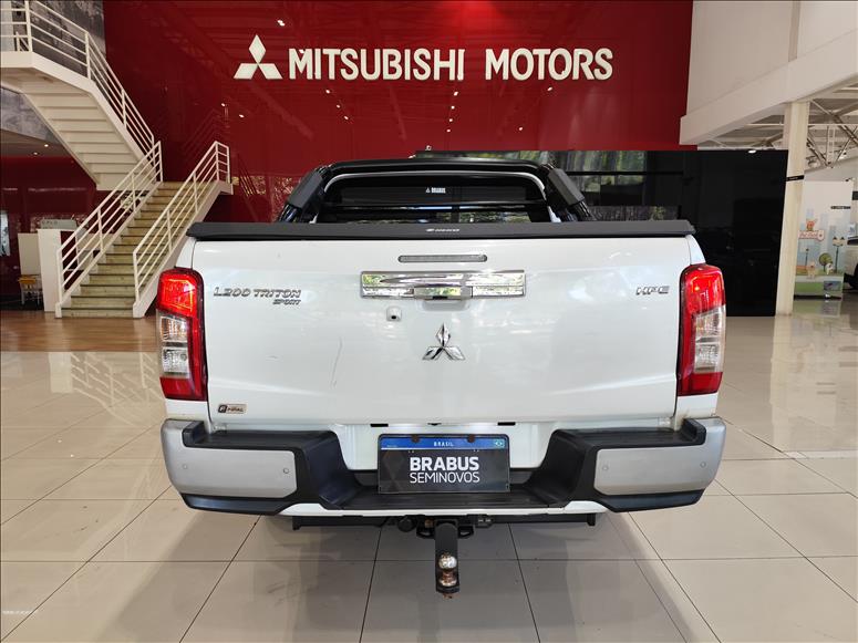 Mitsubishi-L200 TRITON-2.4 16V Turbo Sport HPE CD 4X4