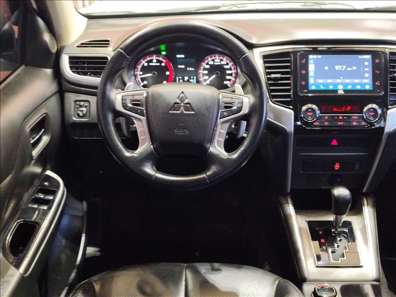 Mitsubishi-L200 TRITON-2.4 16V Turbo Sport HPE CD 4X4