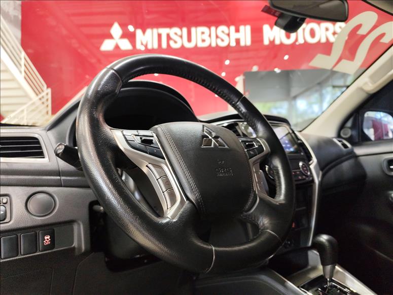 Mitsubishi-L200 TRITON-2.4 16V Turbo Sport HPE CD 4X4