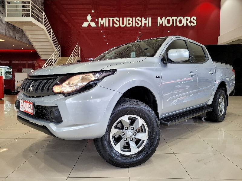 L200 TRITON 2.4 16V Turbo Outdoor GLX CD 4X4 L200 TRITON 2.4 16V Turbo Outdoor GLX CD 4X4