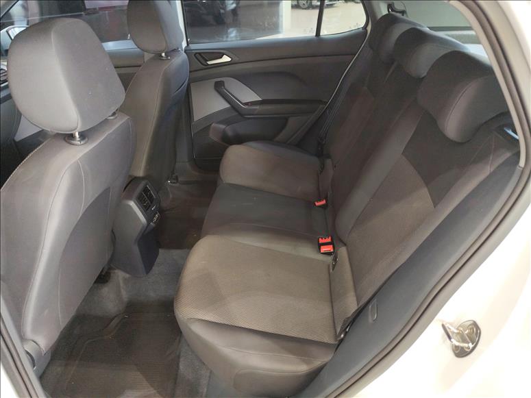 VW - Volkswagen-T-CROSS-1.0 200 TSI