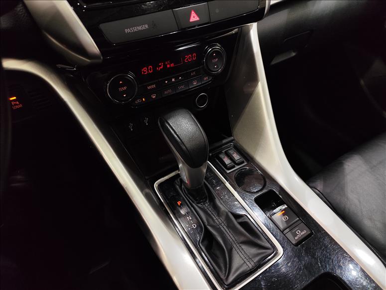 Mitsubishi-ECLIPSE CROSS-1.5 Mivec Turbo HPE