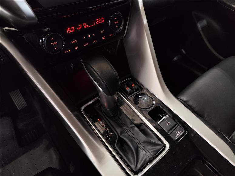 Mitsubishi-ECLIPSE CROSS-1.5 Mivec Turbo Hpe-s