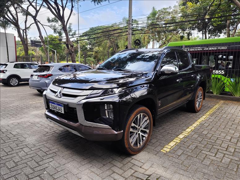 Mitsubishi-L200 TRITON-2.4 16V Turbo Sport Hpe-s Terra CD 4X4