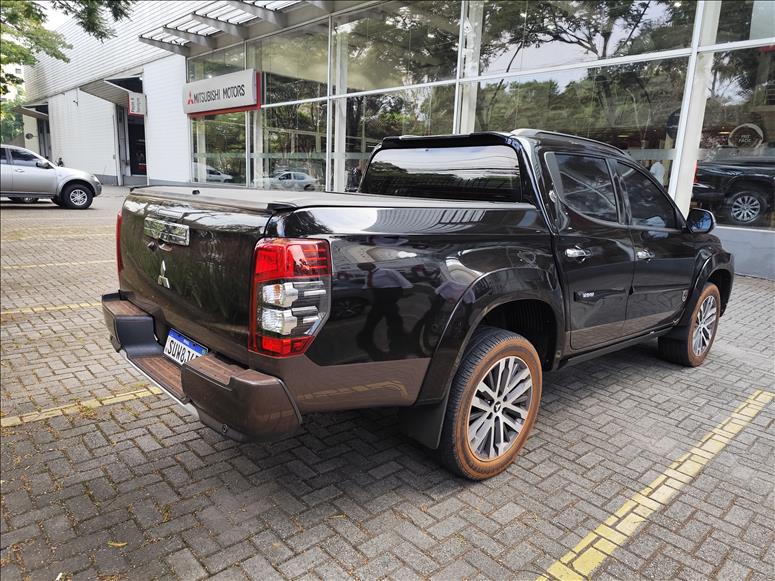 Mitsubishi-L200 TRITON-2.4 16V Turbo Sport Hpe-s Terra CD 4X4