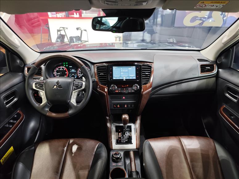 Mitsubishi-L200 TRITON-2.4 16V Turbo Sport Hpe-s Terra CD 4X4
